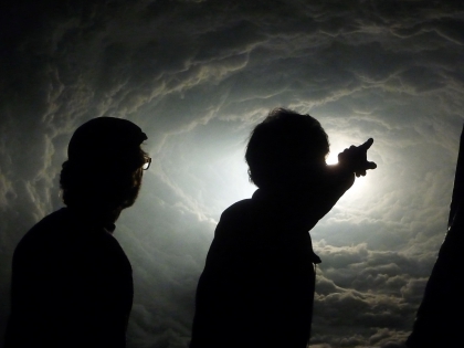  Vortex de nuages (avec Victor Vanger et Denis Antheunissens)
pour la fausse pub, mais le vrai beau film de Victor Vanger